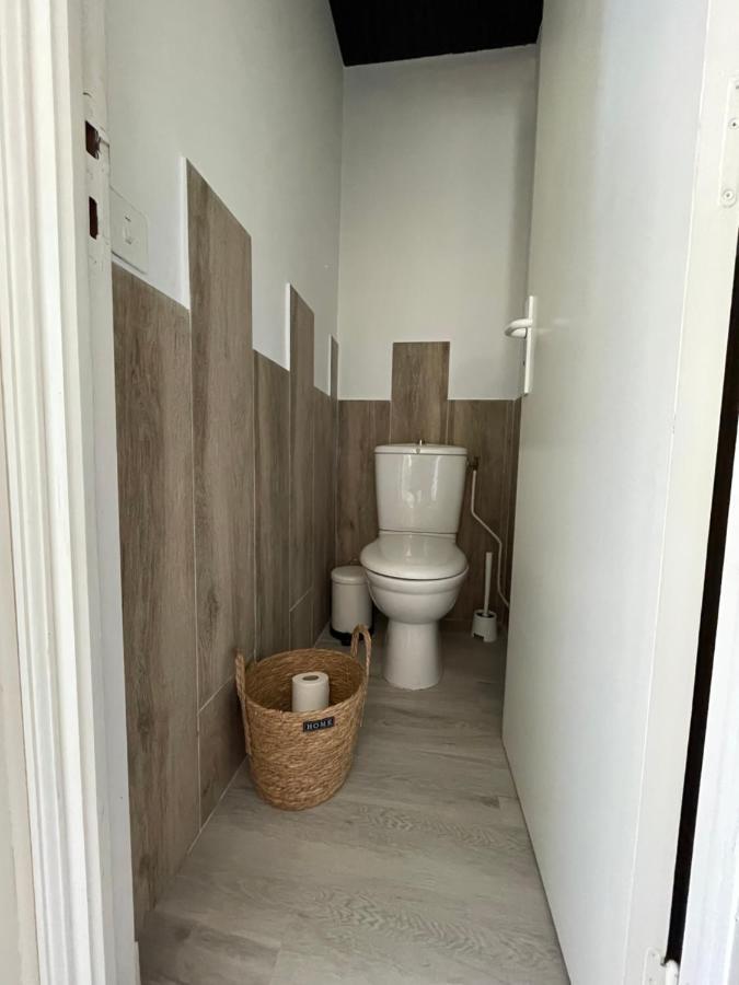 Villa Lcsm Et Studio 弗龙蒂尼昂 外观 照片