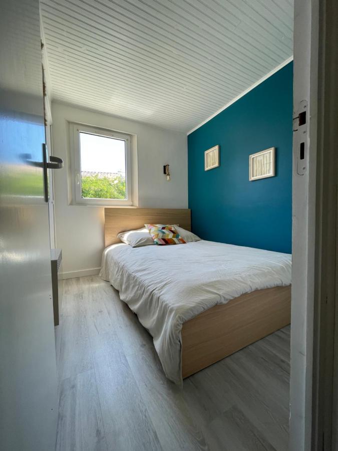 Villa Lcsm Et Studio 弗龙蒂尼昂 外观 照片