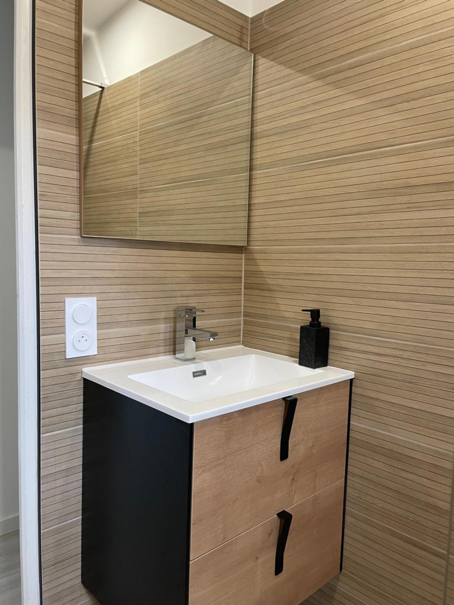 Villa Lcsm Et Studio 弗龙蒂尼昂 外观 照片